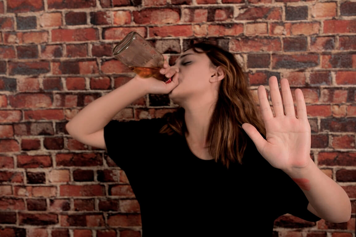 Чому так складно змусити близьку людину кинути пити?